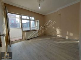 Konak Emlak'tan Kiralık 2+1 95m² 3.kat Merkezi Konumda Daire