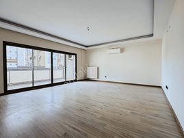 Krediye Uygun Gürmar Market Üzeri 165 M2 3+1 Geniş Ve Lüx Daire