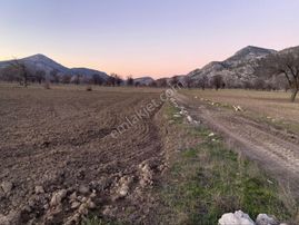 Sahibinden Antalya Sınırında Bucak Çevreyolunda Satılık Yatırımlık Arsa