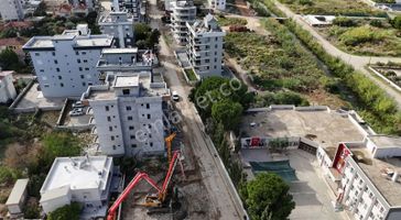 07 Truva Emlaktan Finike Sahilde Denize Yakın Geniş 1+1 Satılık