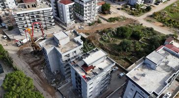 07 Truva Emlaktan Finike Sahilde Denize Yakın Geniş 1+1 Satılık