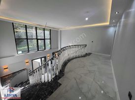 Sapanca'da Tam Müstakil Isıtmalı Havuz Ultra Lüks Satılık Villa