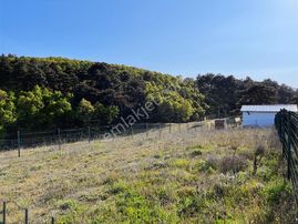 Güvenli Site İçinde, Gölet Manzaralı 585 M² Parsel