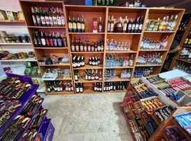 Güzeloba'da Hazır Müşterili Devren Kiralık Market