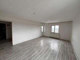 Menemen Egenkent 2'de 3+1 Asansörlü Balkonlu Kiralık Daire