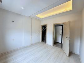 F.çakmak'ta_cadde Üzeri_2+1 Lüks Site İçerisinde Fırsat Daireler