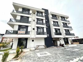 Ayanoğlu_1+1 Havuzlu Lüks Tramvay Dibi Daireler