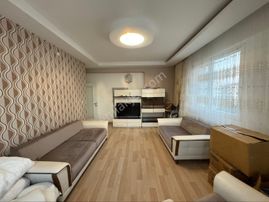 Bağcılar Bölgesi Ahmet Kaya Caddesi Üzerinde 3+1 Kiralık Fırsat Daire