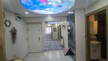 Yılmaz Gayrimenkulden Asansörlü Teras Ultra Lüks Ful Yapılı Kacırılmayacak 5+1 Fırsat Dairesi