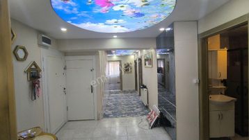 Yılmaz Gayrimenkulden Asansörlü Teras Ultra Lüks Ful Yapılı Kacırılmayacak 5+1 Fırsat Dairesi