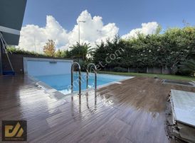 Molla Yusuf Mahallesinde Lüks Triplex Satılık Villa