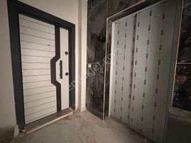 Yüksel'den Kadıköy Merkez'de Satılık Çift Cepheli Arakat Sıfır 2+1 Daire