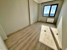 Yükselden Kadıköyde Full Deniz Manzaralı Geniş 3+1 Daire