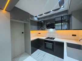 Balçova Teleferik Mahallesinde Bahçe Kullanımlı 3+1 Masrafsız Daire