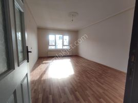 Yılmaz Gayrimenkulden Ön Cephe Ful Yapılı Masrafsız 3+1