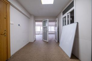 Kadıköy Kurbağalıdere Cad. Belediye Karşısı, 6 Odalı Ofis