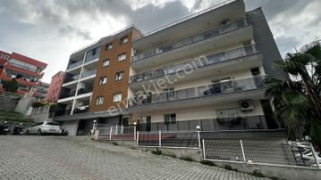 Kuşadası İkiçeşmelik Mh. Çimen Ada Sitesinde Kiralık 2+1