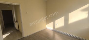 Edis Emlak'tan Bafra Altıntaprakta Kiralık 3+1 Doğalgazlı Daire