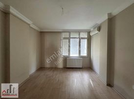 Bürmen'den Cadde Üstü Asansörlü 4+1 Bakımlı Daire