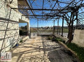 Bürmen'den Balıklıova'da Denize Çok Yakın 560 M2 Arsada Daire