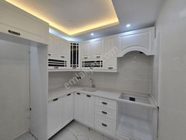 Hastaneler Kavşağı Civ Düşük Katlı Full Yapılı Kaçmaz 3+1 Daire
