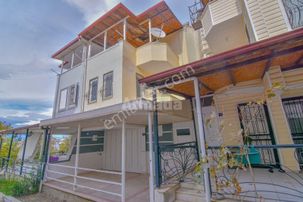 Kuşadası Sahilinde Satılık 4+1 Tripleks Yazlık