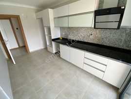 Silivri Yeni Mah. Silviya Konakları Ara Kat 2+1