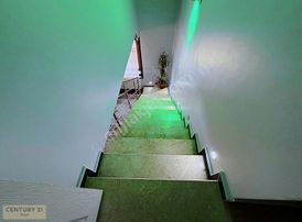 Cevizlidere Gökkuşağı Mahallesi 330m2 Teraslı Daire