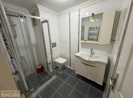 Bayraklı Sokak Satılık 3+1 Kiracısız Hemen Taşınılabilir