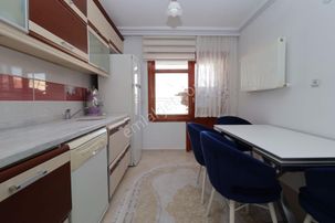 Akif'ten Elvankent Topçu'da Asansörlü 2+1 Eşyalı Daire