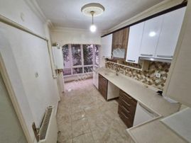 Koza Emlak'tan Plevne Mahalesinde Yeşiloavaya Sınır 3+1 Yapılı Satılık Daireee