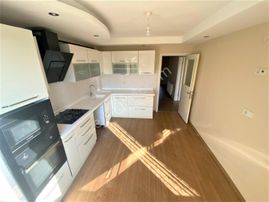 🌀gültaş Emlaktan Edremitte Satılık 3+1 Ayrı Mutfaklı Asansörlü Ebeveyn Banyolu Daire