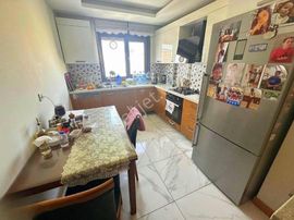 Göztepe Ebeveyn Banyolu Genç Bina Balkonlı 135 M2 3+1 Fırsat Daire