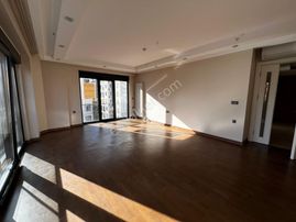 Oben'den Bostancıda Güvenlikli Çocuk Oyun Parklı 3+1 90 M² Net