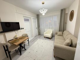 Üniversiteye Yakın Balkonlu Arakat 1+1 Yatırımlık Satılık Apart