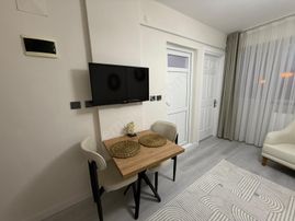 Üniversiteye Yakın Balkonlu Arakat 1+1 Yatırımlık Satılık Apart