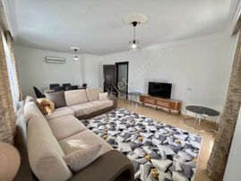 Konyaaltı Limanda Havuzlu 2+1 Eşyalı Kiralık Daire