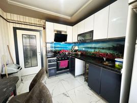 Özenle Yenilenmiş Aydınlık Ve Geniş Metrajlı 4+1 Daire