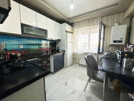 Özenle Yenilenmiş Aydınlık Ve Geniş Metrajlı 4+1 Daire