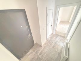 🟣🟣edremitte Merkezi Konumda Kapalı Otoparklı Şık 1+1 Daire