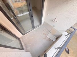 🟣🟣edremitte Merkezi Konumda Kapalı Otoparklı Şık 1+1 Daire