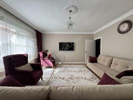 Pursaklar Mehmet Zengin Emlak'tan Merkezde 1.kot 2+1 Yapılı Masrafsız Daire