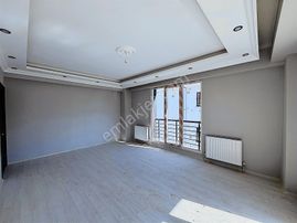 Altınova Mahalesinde Geniş 3+1 Güney Cephe Daire