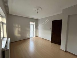 2+1 Basınevleri Yüksek Kullanım Alanı Ara Kat