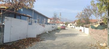 Yavşanda 598mz Arsası Olan Müstakil Bahçeli Doğalgazlı Ev Satılık