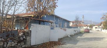 Yavşanda 598mz Arsası Olan Müstakil Bahçeli Doğalgazlı Ev Satılık