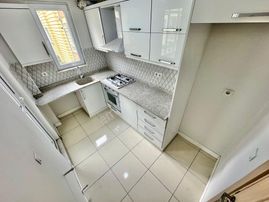 ꧁ay Emlak'tan꧂akçay'da Arakat Ayrı Mutfaklı Geniş Kapalı Balkonlu Arakat Satılık 2+1 Geniş Daire