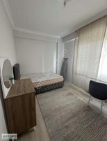 Anayola Yakın Full Eşyalı Geniş Oturum Hasarsız Binada 1+1 Daire