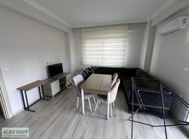 Anayola Yakın Full Eşyalı Geniş Oturum Hasarsız Binada 1+1 Daire