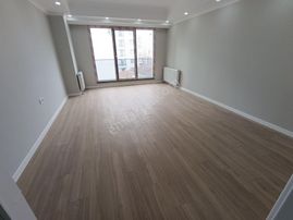 Tuzla Aydınlı Da Satılık 3+1 E-5 Yakın Asansör Otoparklı Sıfır Lüks Daire